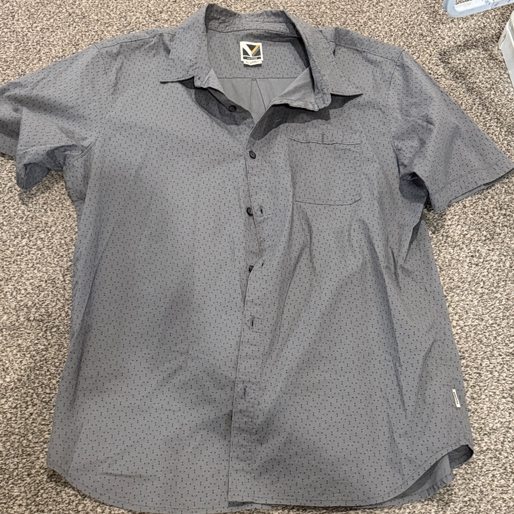 Stylish Men's Short Sleeve Button Down Shirt